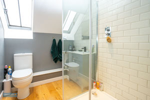 The Barn - En-Suite- click for photo gallery